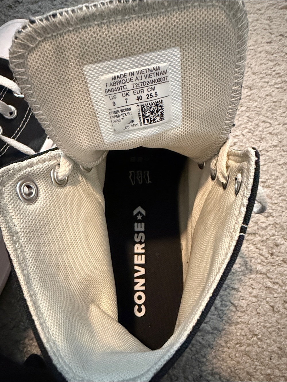 Converse Black and White Low-Top Sneakers - Picture 4 of 4